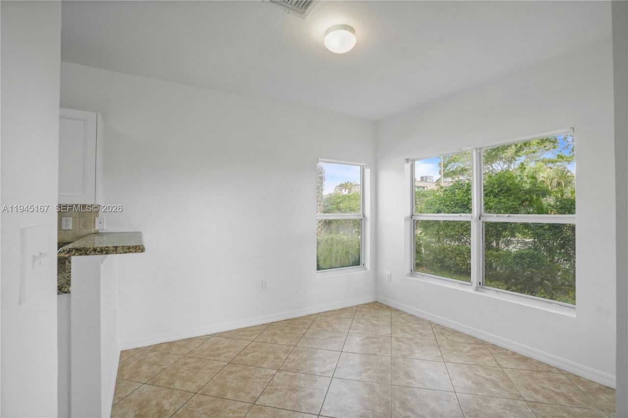 501 Talia Circle, Palm Springs, FL 33461 Photo