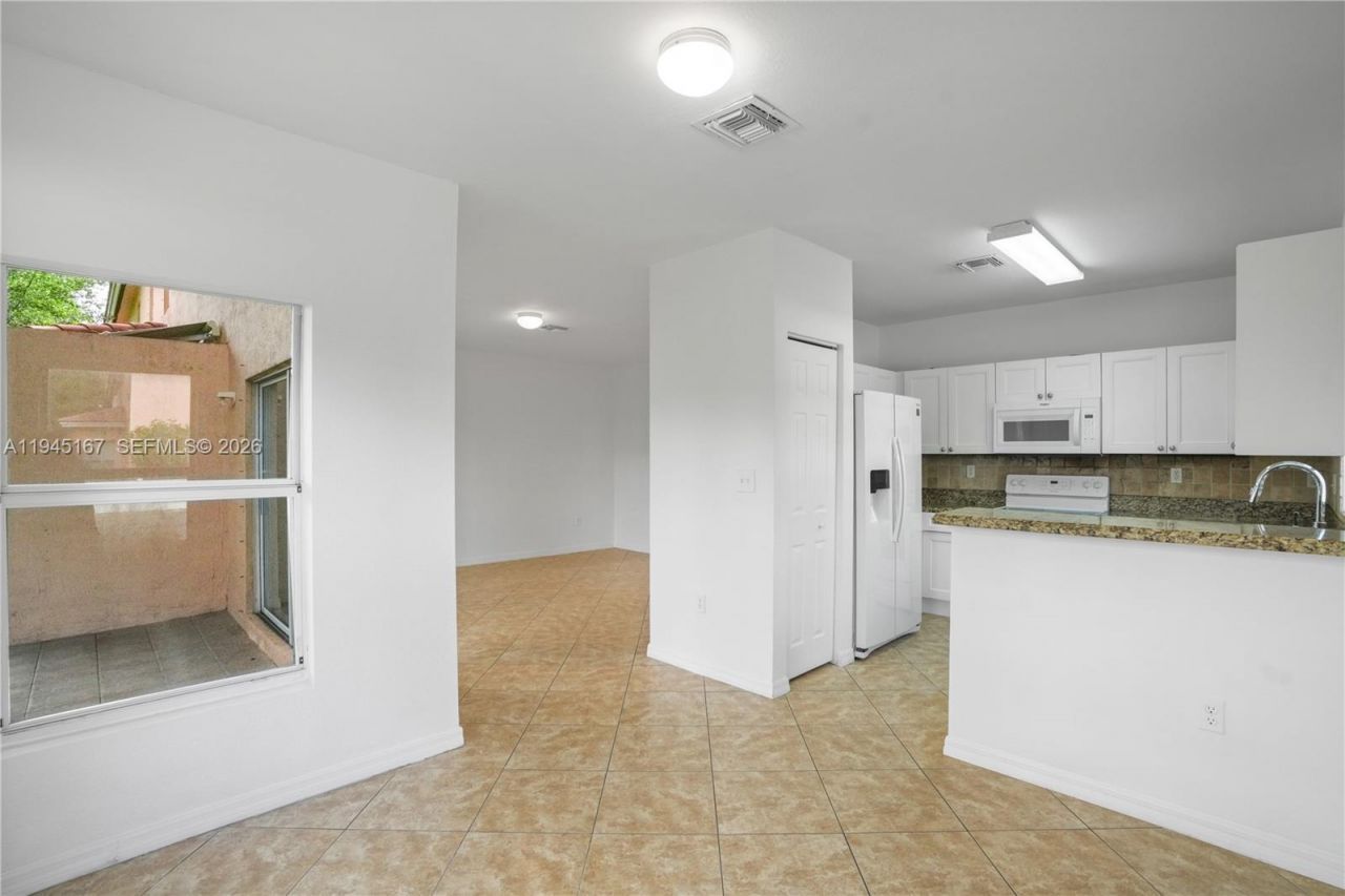 501 Talia Circle, Palm Springs, FL 33461 Photo