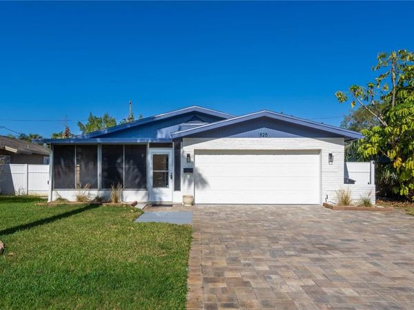 1825 SHORE ACRES BLVD NE, ST PETERSBURG, FL 33703