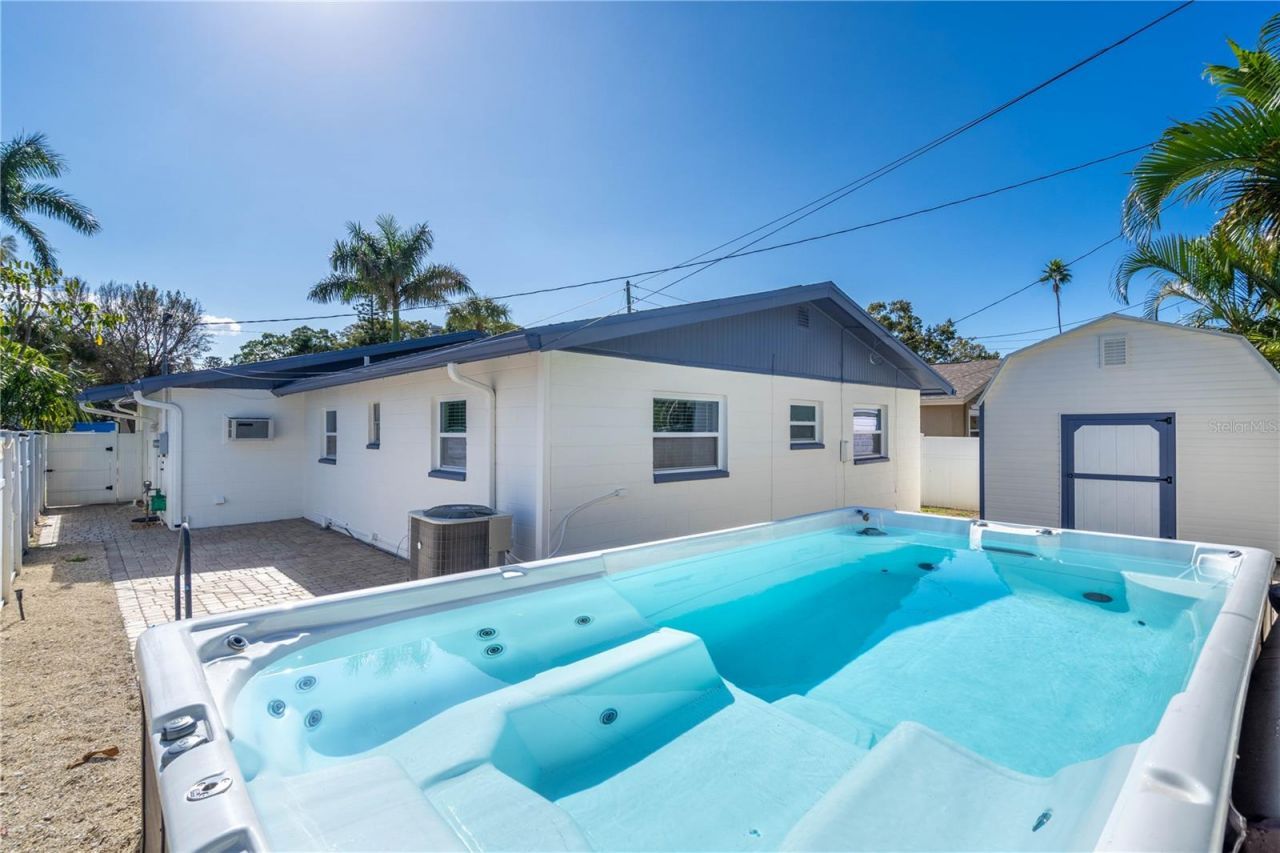 1825 Shore Acres Blvd Ne, Saint Petersburg, FL 33703 Photo