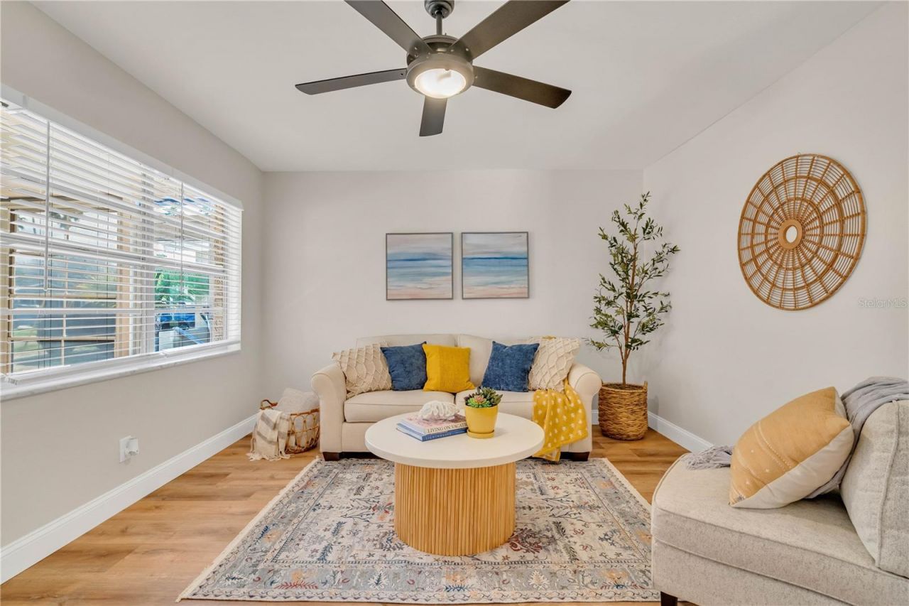 1825 Shore Acres Blvd Ne, Saint Petersburg, FL 33703 Photo