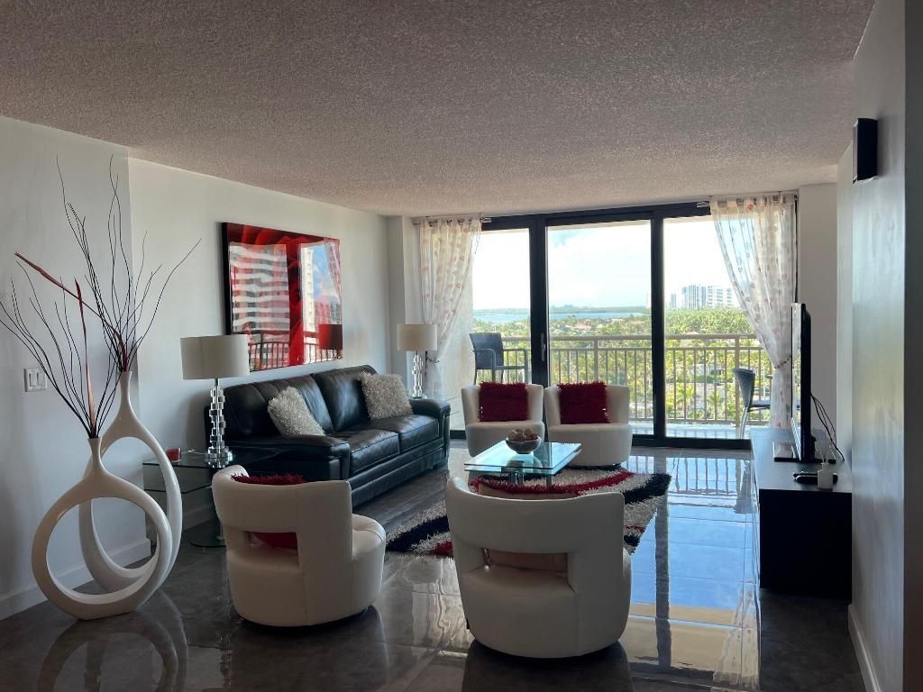 3400 N Ocean Drive, Unit 905, Singer Island, FL 33404 Photo