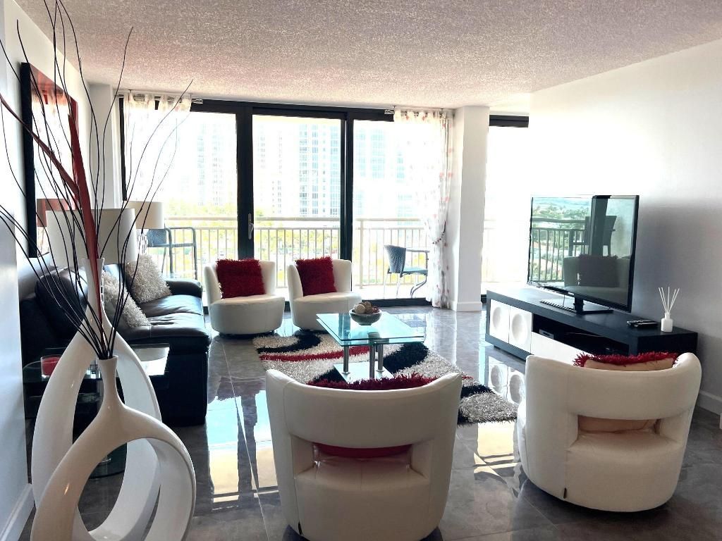 3400 N Ocean Drive, Unit 905, Singer Island, FL 33404 Photo