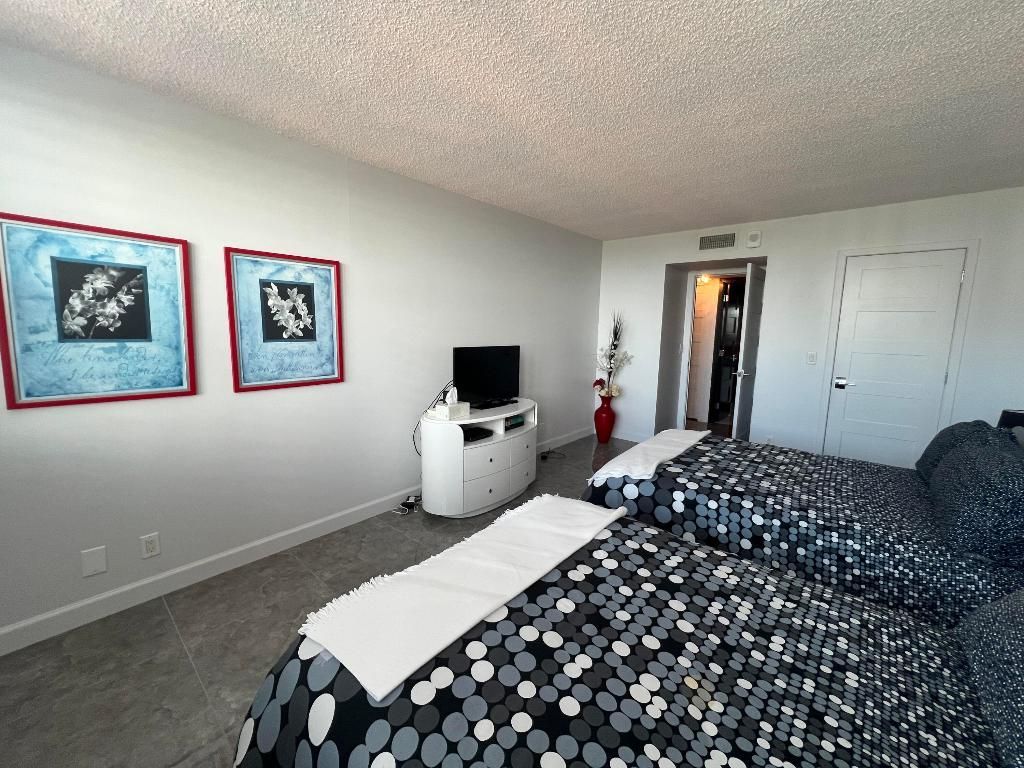 3400 N Ocean Drive, Unit 905, Singer Island, FL 33404 Photo