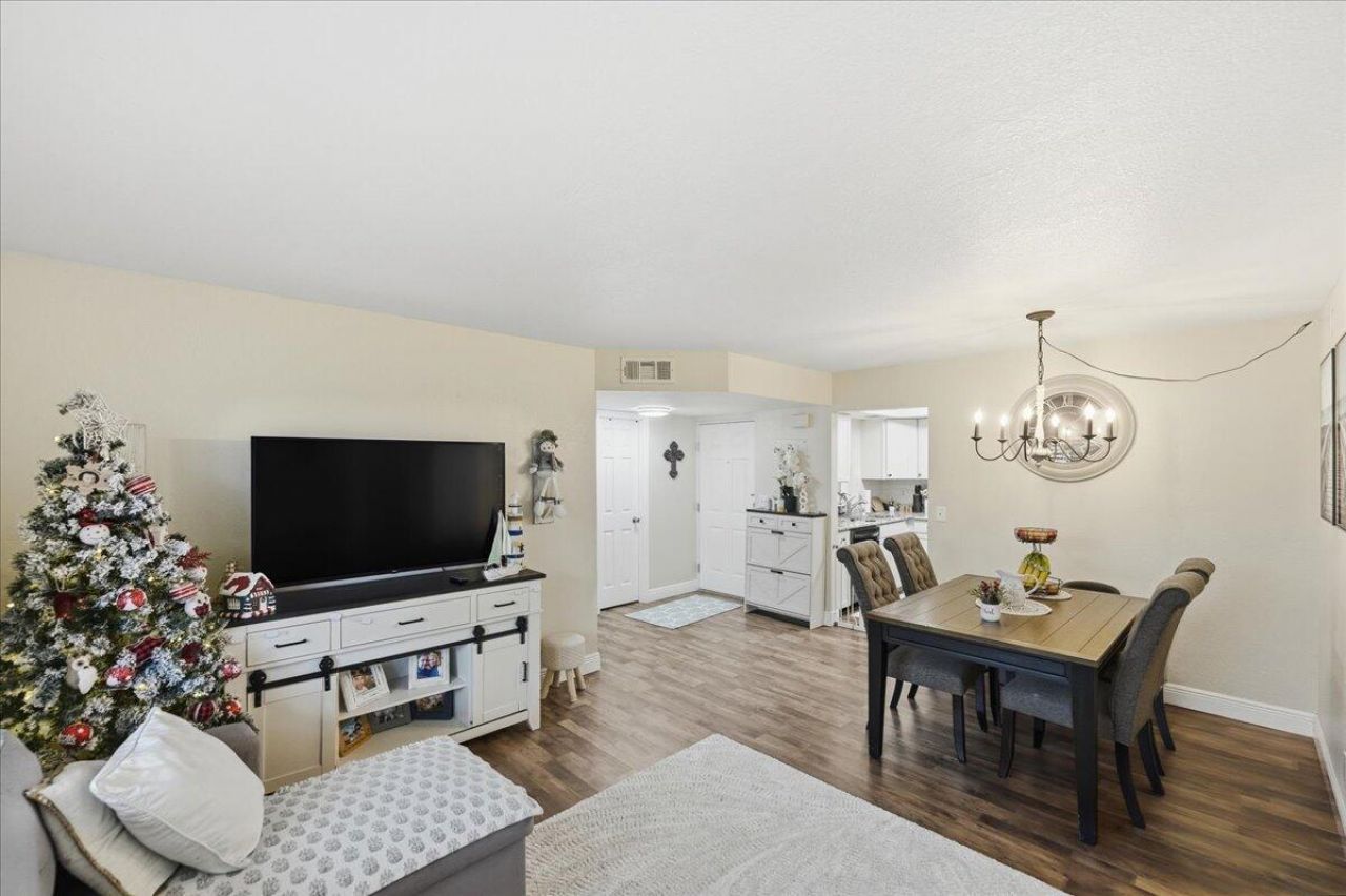 1506 SE Royal Green Circle, Unit 204, Port Saint Lucie, FL 34952 Photo