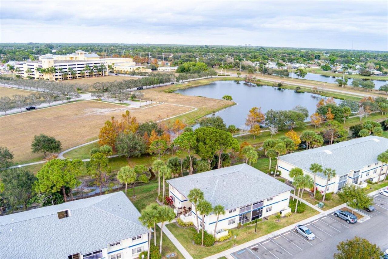 1506 SE Royal Green Circle, Unit 204, Port Saint Lucie, FL 34952 Photo