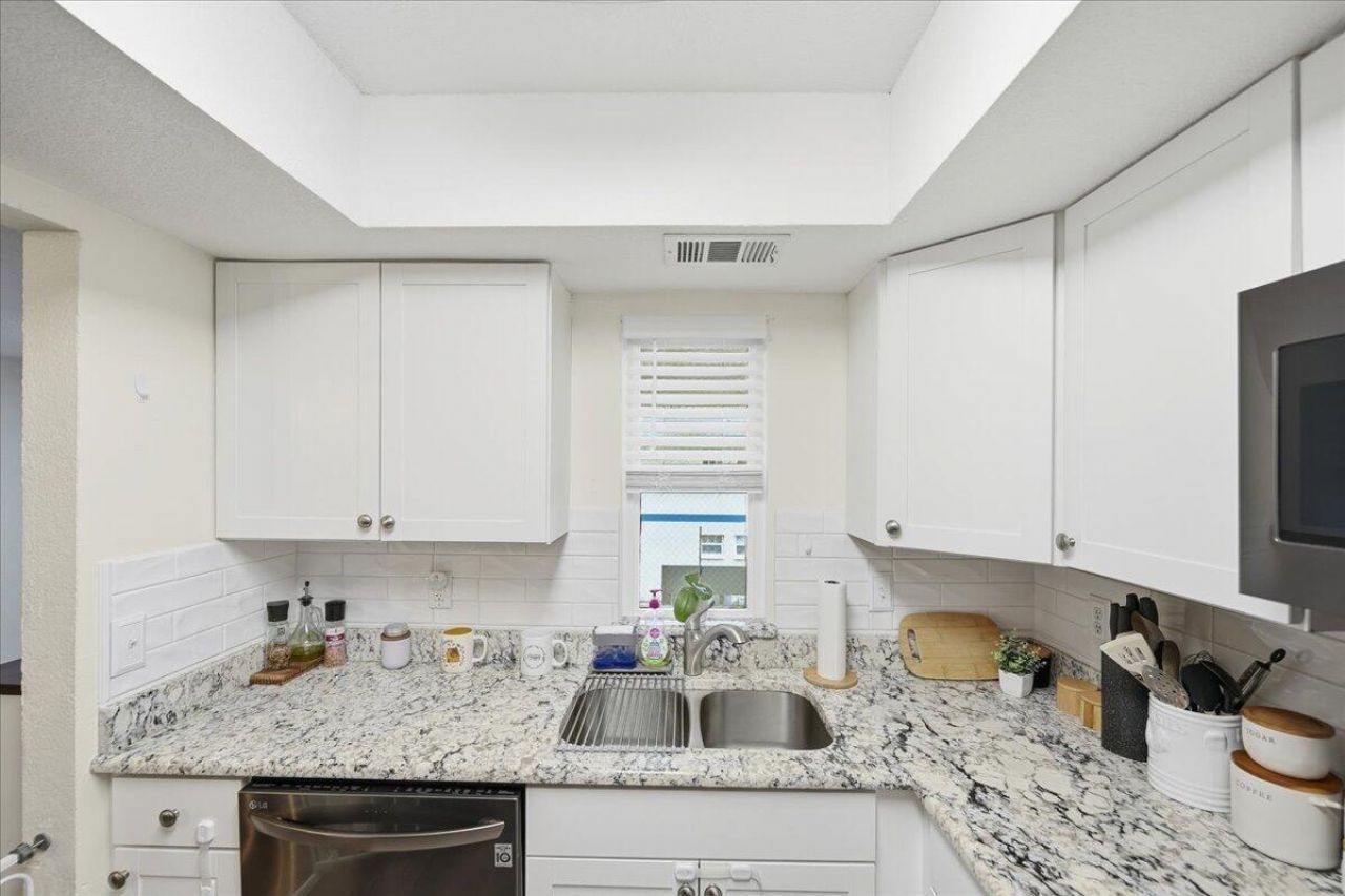 1506 SE Royal Green Circle, Unit 204, Port Saint Lucie, FL 34952 Photo