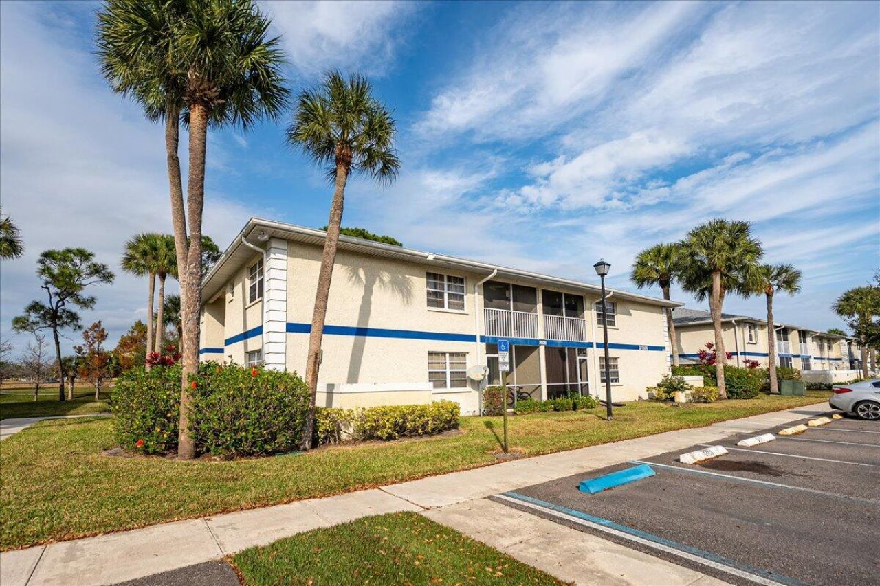 1506 SE Royal Green Circle, Unit 204, Port Saint Lucie, FL 34952 Photo