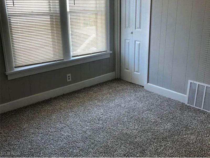 7901 Dorver Avenue, Cleveland, OH 44105 Photo 10