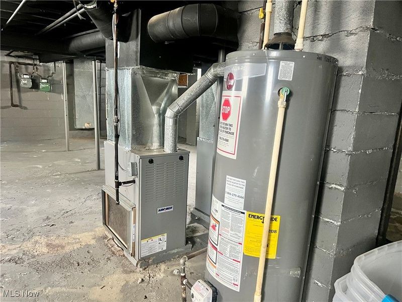 7901 Dorver Avenue, Cleveland, OH 44105 Photo 19