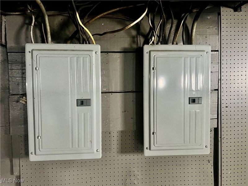 7901 Dorver Avenue, Cleveland, OH 44105 Photo 21