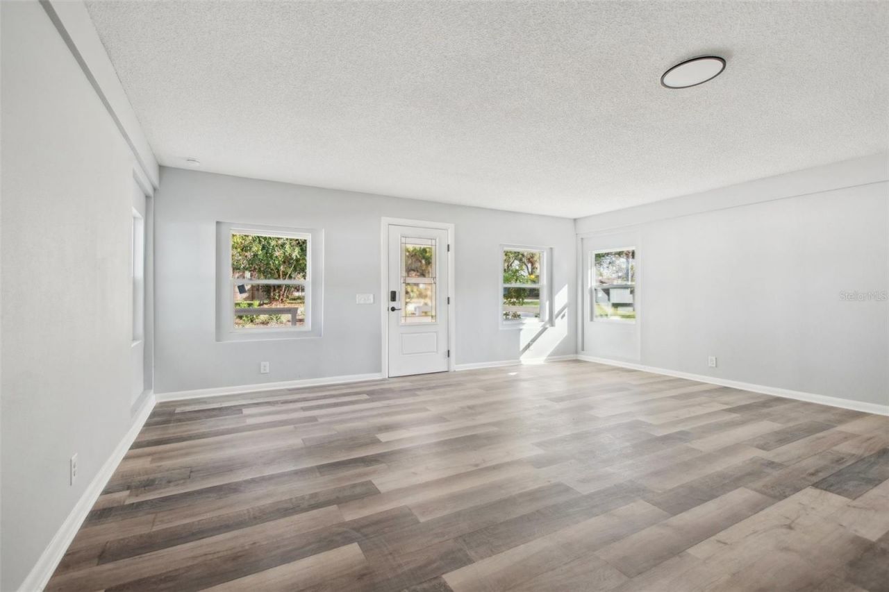 20 Lake Idylwild Drive N, Winter Haven, FL 33881 Photo