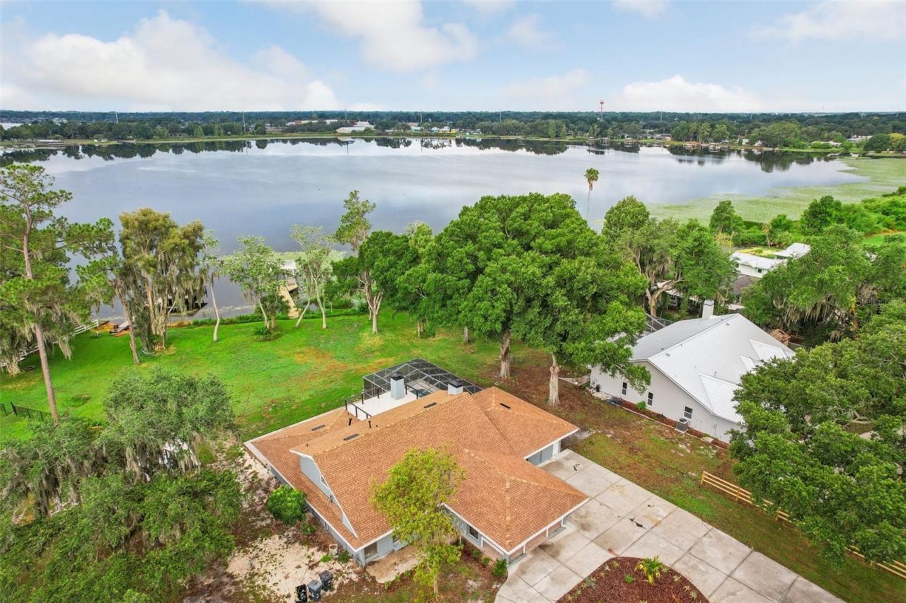 20 Lake Idylwild Drive N, Winter Haven, FL 33881 Photo