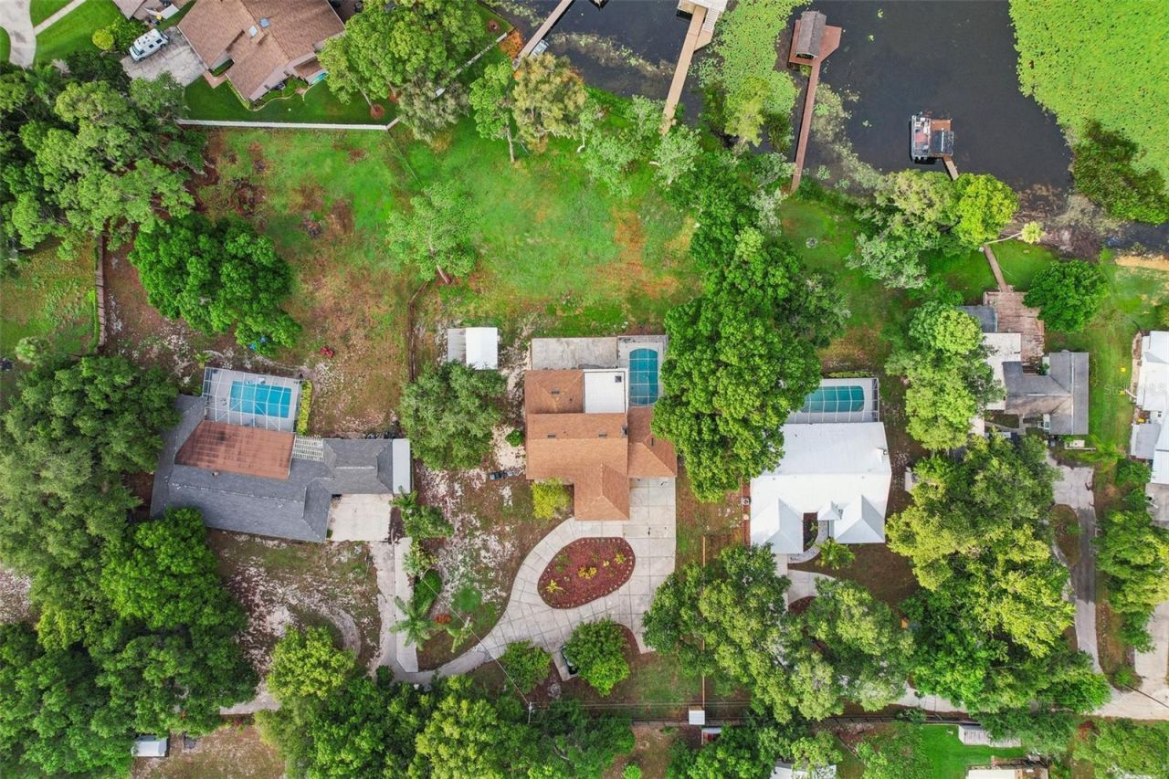 20 Lake Idylwild Drive N, Winter Haven, FL 33881 Photo