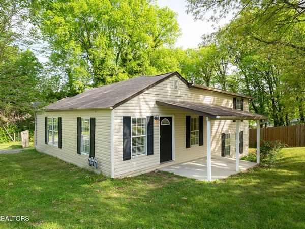 1301 Jefferson Ave, Maryville, TN 37804