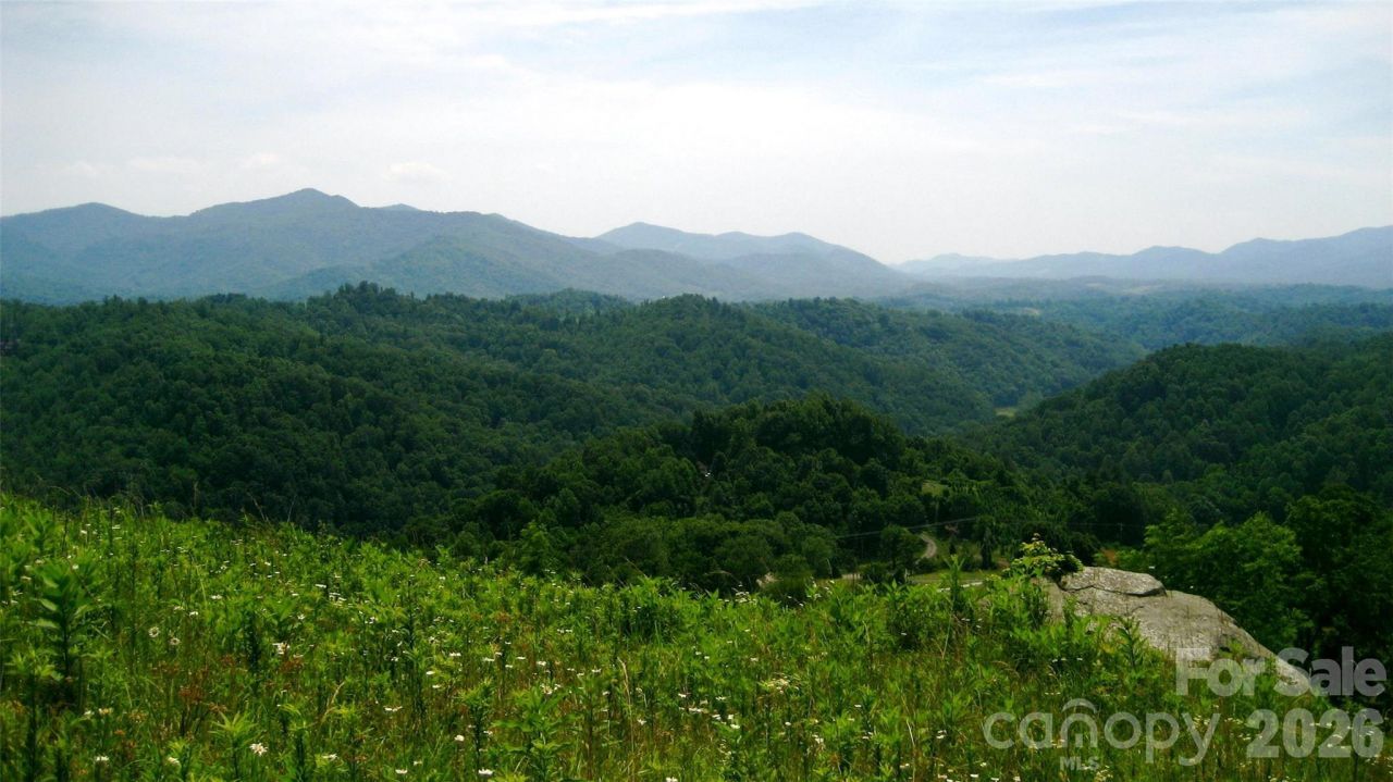 0000 Sunset Mountain, Bakersville, NC 28705 Main Photo