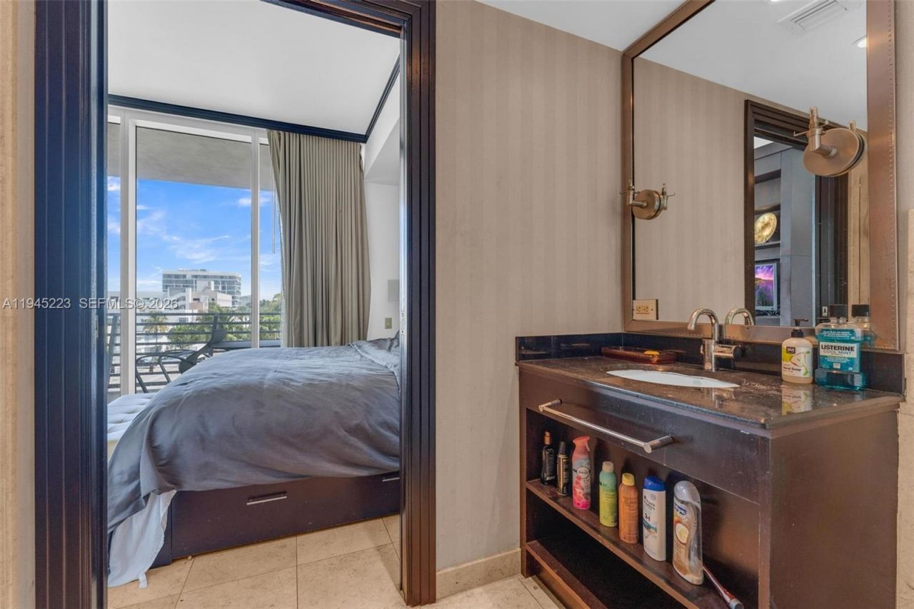 1437 Collins Ave, Unit PH18, Miami Beach, FL 33139 Photo