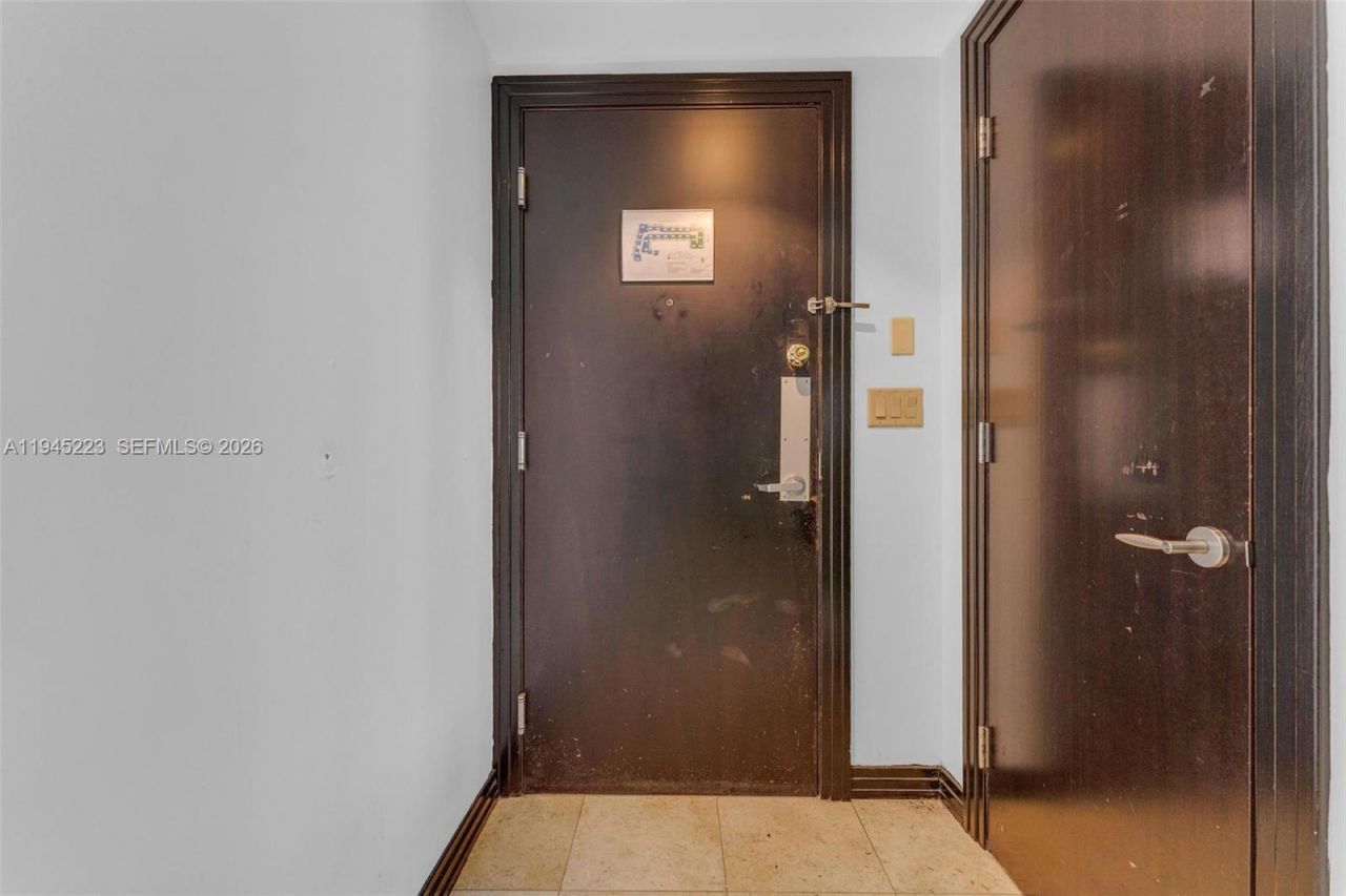 1437 Collins Ave, Unit PH18, Miami Beach, FL 33139 Photo