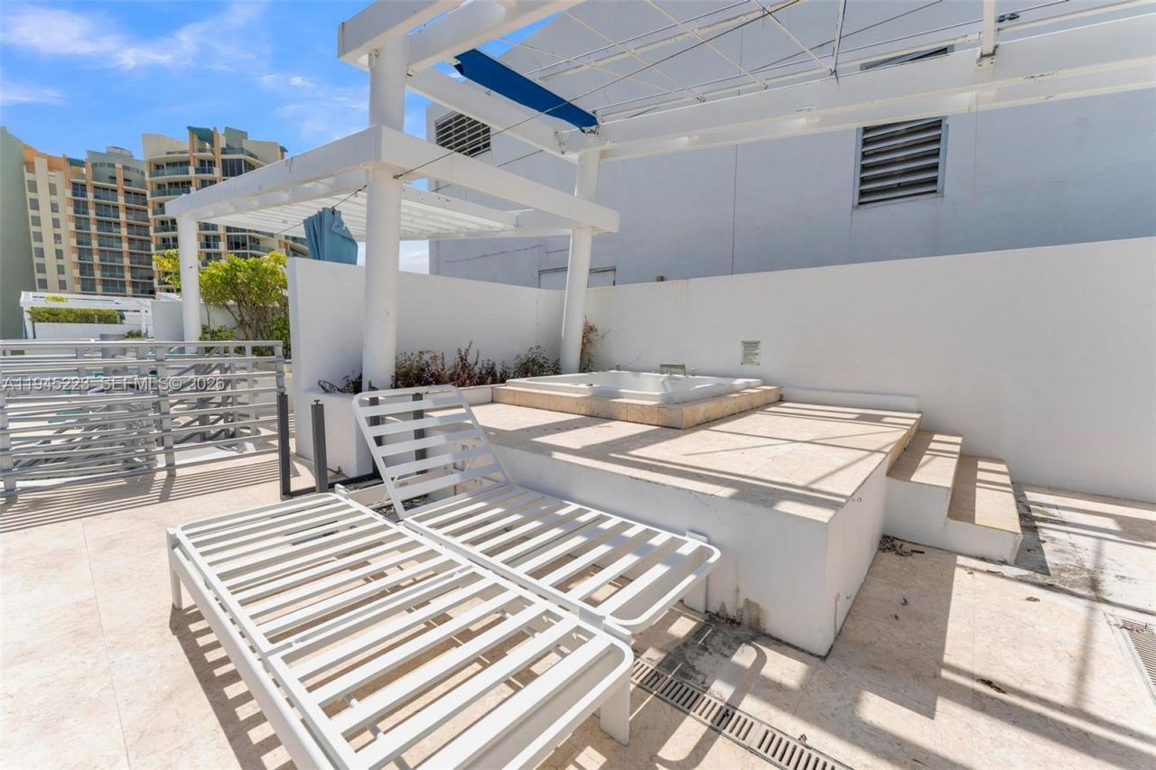 1437 Collins Ave, Unit PH18, Miami Beach, FL 33139 Photo