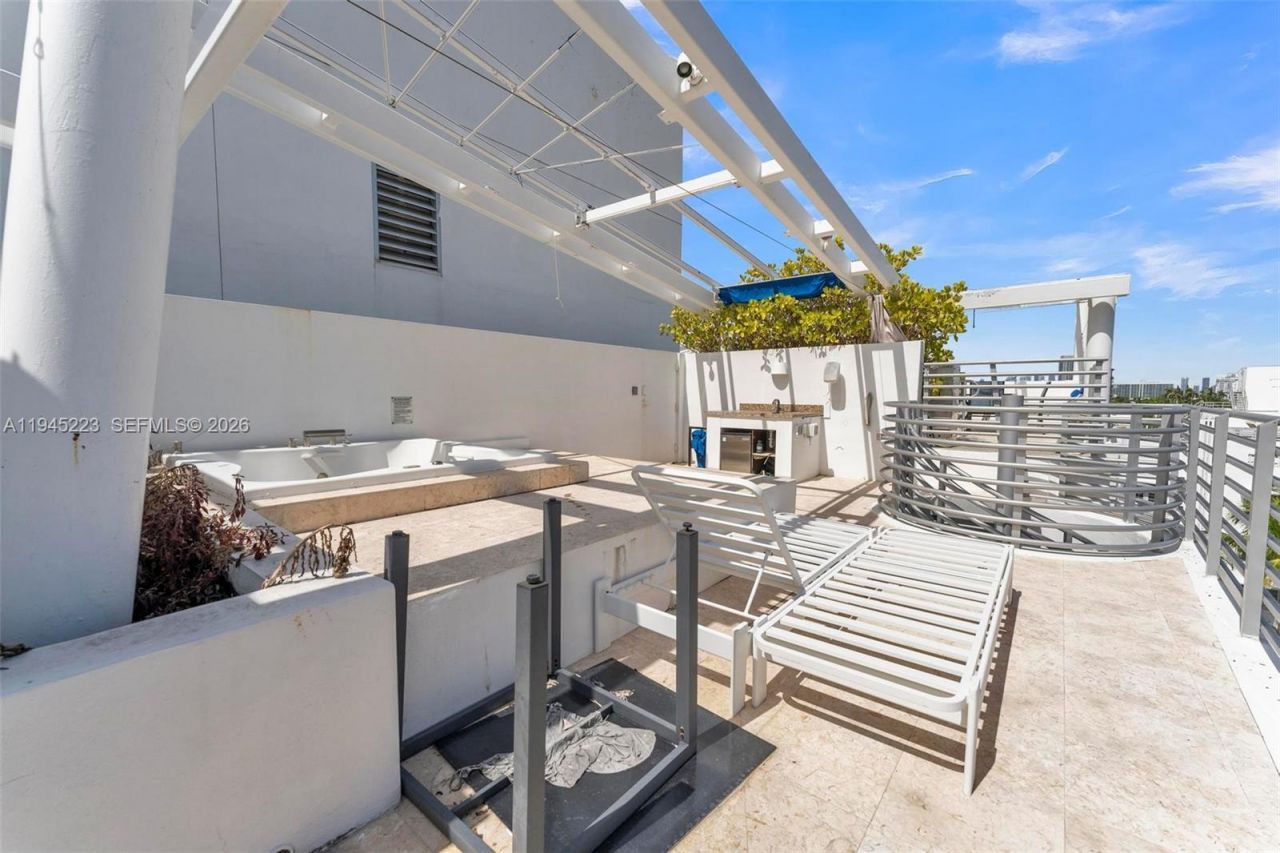 1437 Collins Ave, Unit PH18, Miami Beach, FL 33139 Photo