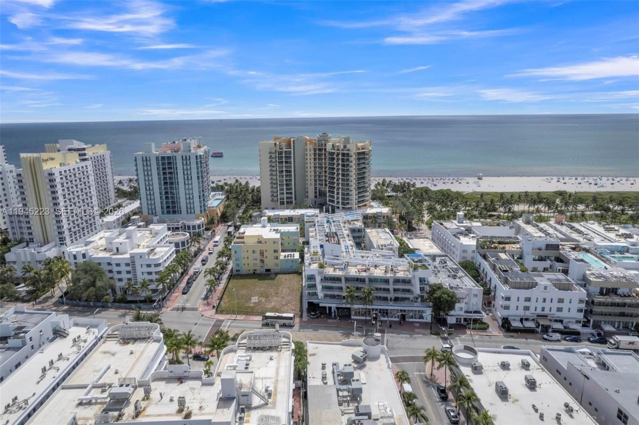 1437 Collins Ave, Unit PH18, Miami Beach, FL 33139 Photo