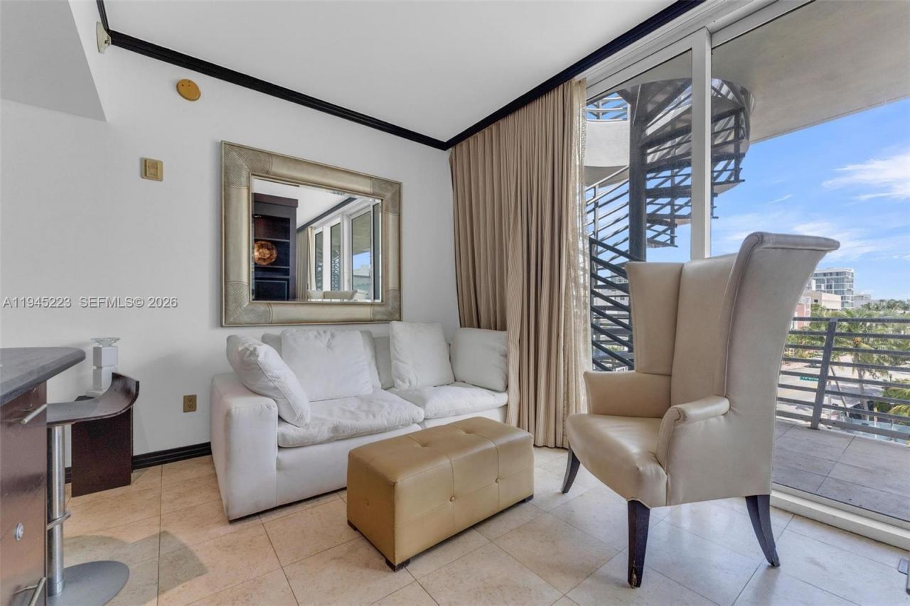 1437 Collins Ave, Unit PH18, Miami Beach, FL 33139 Photo