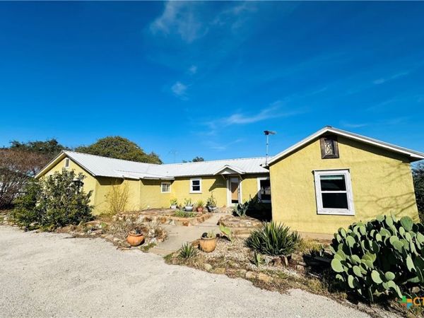 505 S 4th Street , Lometa, TX 76853