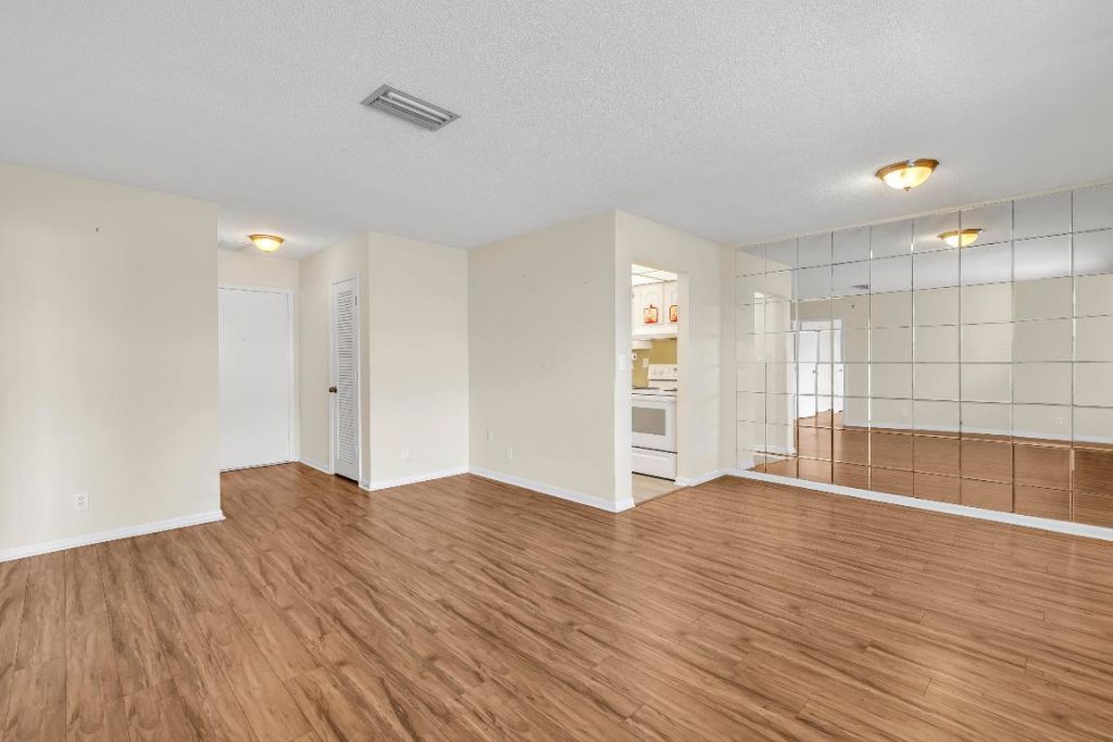 298 SW 6th Street, Unit 204, Boca Raton, FL 33432 Photo