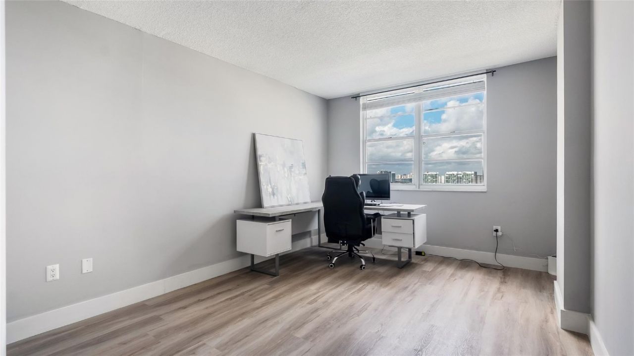 500 Bayview Drive, Unit 2023, Sunny Isles Beach, FL 33160 Photo