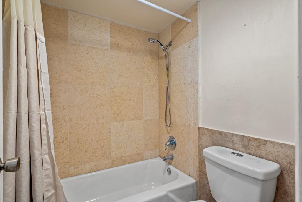 500 Bayview Drive, Unit 2023, Sunny Isles Beach, FL 33160 Photo