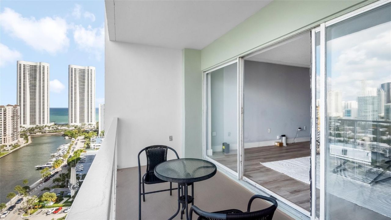 500 Bayview Drive, Unit 2023, Sunny Isles Beach, FL 33160 Photo