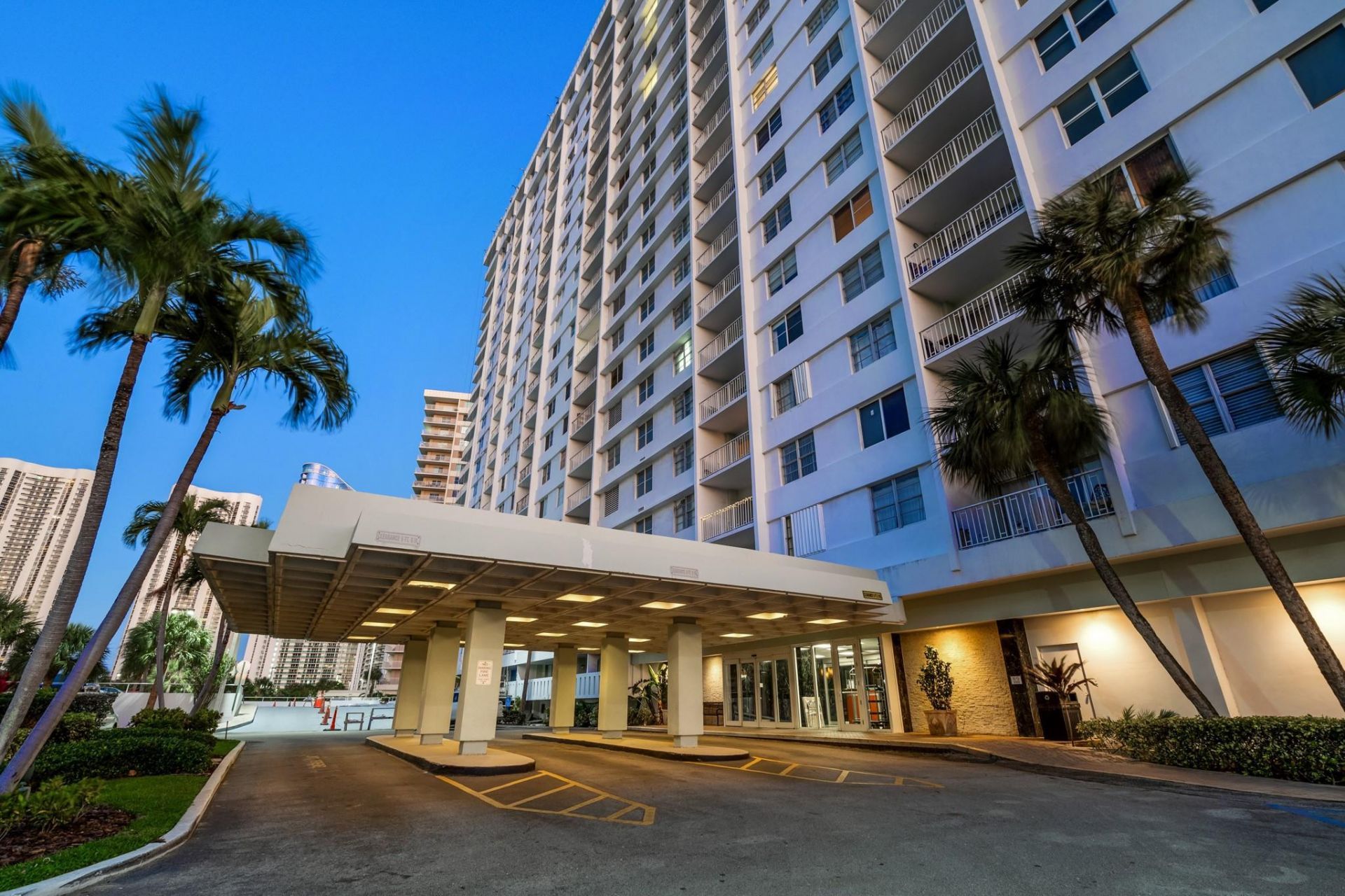 500 Bayview Drive, Unit 2023, Sunny Isles Beach, FL 33160 Photo