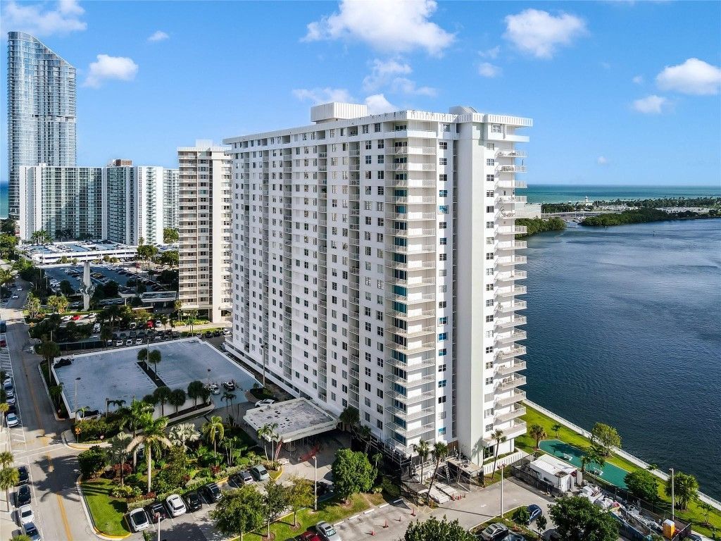 500 Bayview Drive, Unit 2023, Sunny Isles Beach, FL 33160 Photo