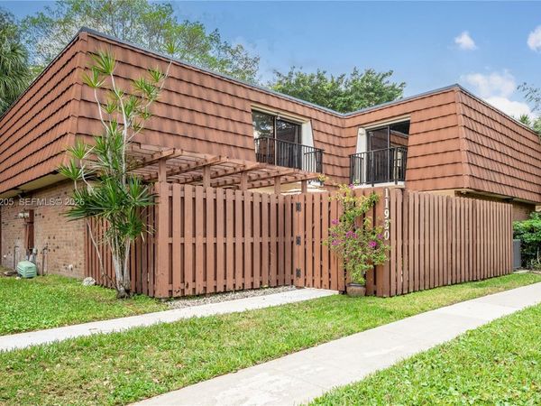 11920 SW 9th Mnr, Davie, FL 33325