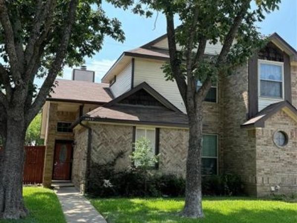 2917 Roxboro Road, Euless, TX 76039
