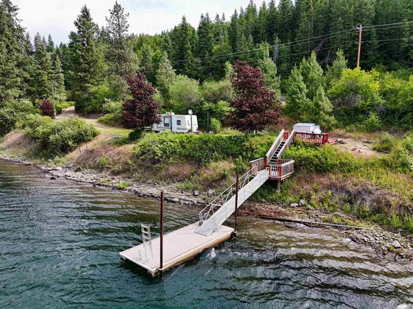 28251 N LeClerc Rd, Ione, WA 99139