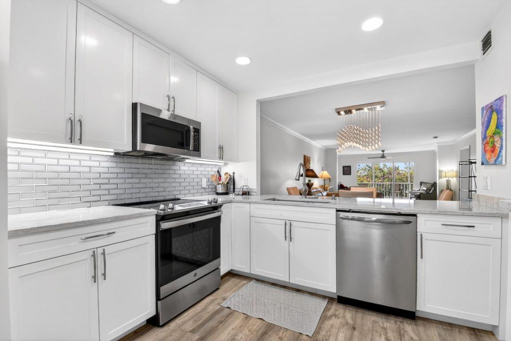 250 John F Kennedy Drive, Unit 302, Atlantis, FL 33462 Photo