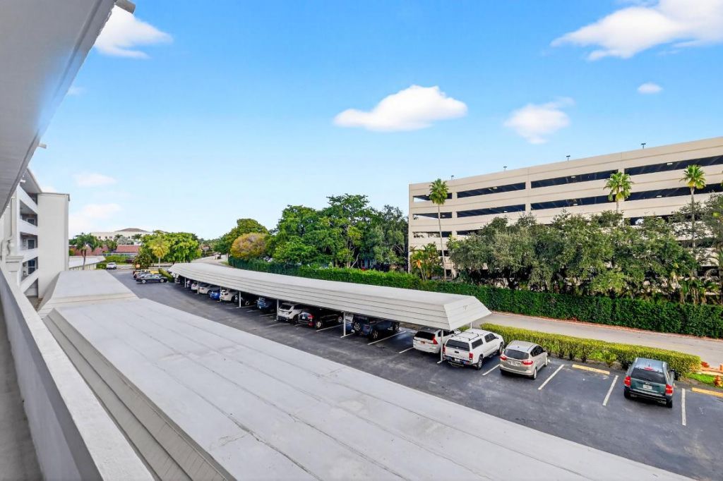 250 John F Kennedy Drive, Unit 302, Atlantis, FL 33462 Photo