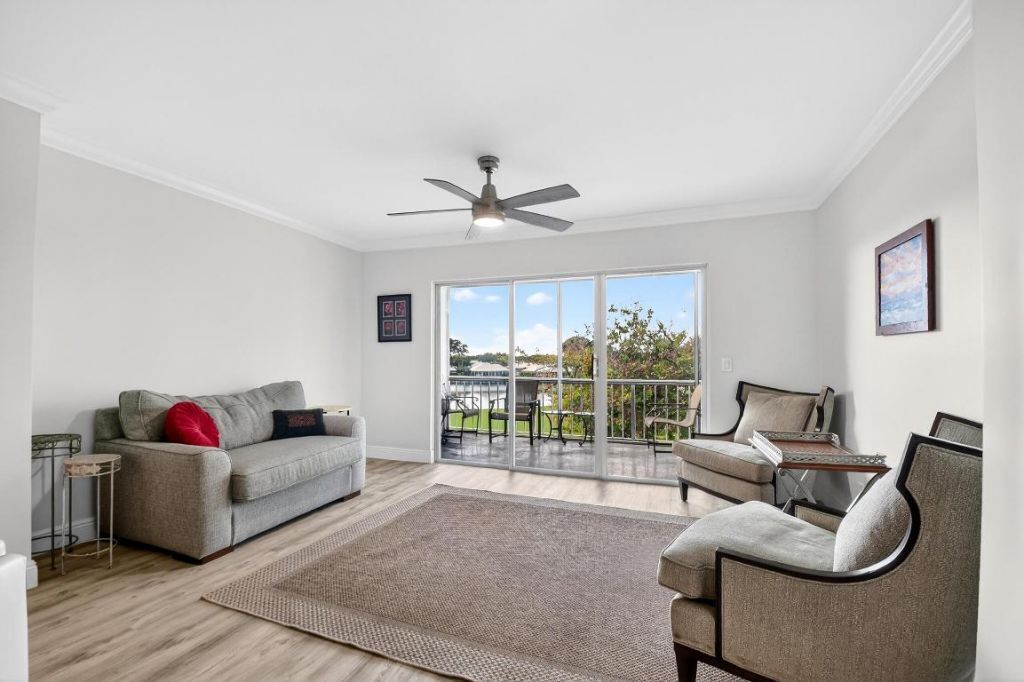 250 John F Kennedy Drive, Unit 302, Atlantis, FL 33462 Photo