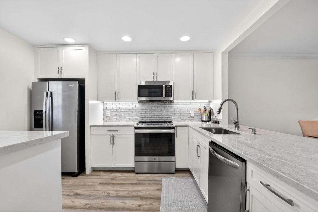 250 John F Kennedy Drive, Unit 302, Atlantis, FL 33462 Photo