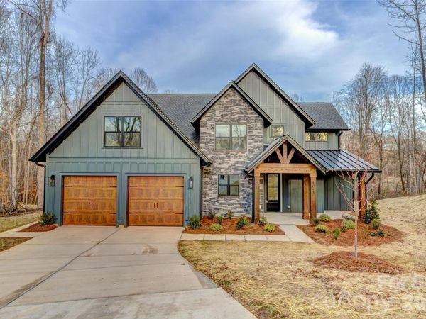 1041 Harrogate Drive, Bessemer City, NC 28016