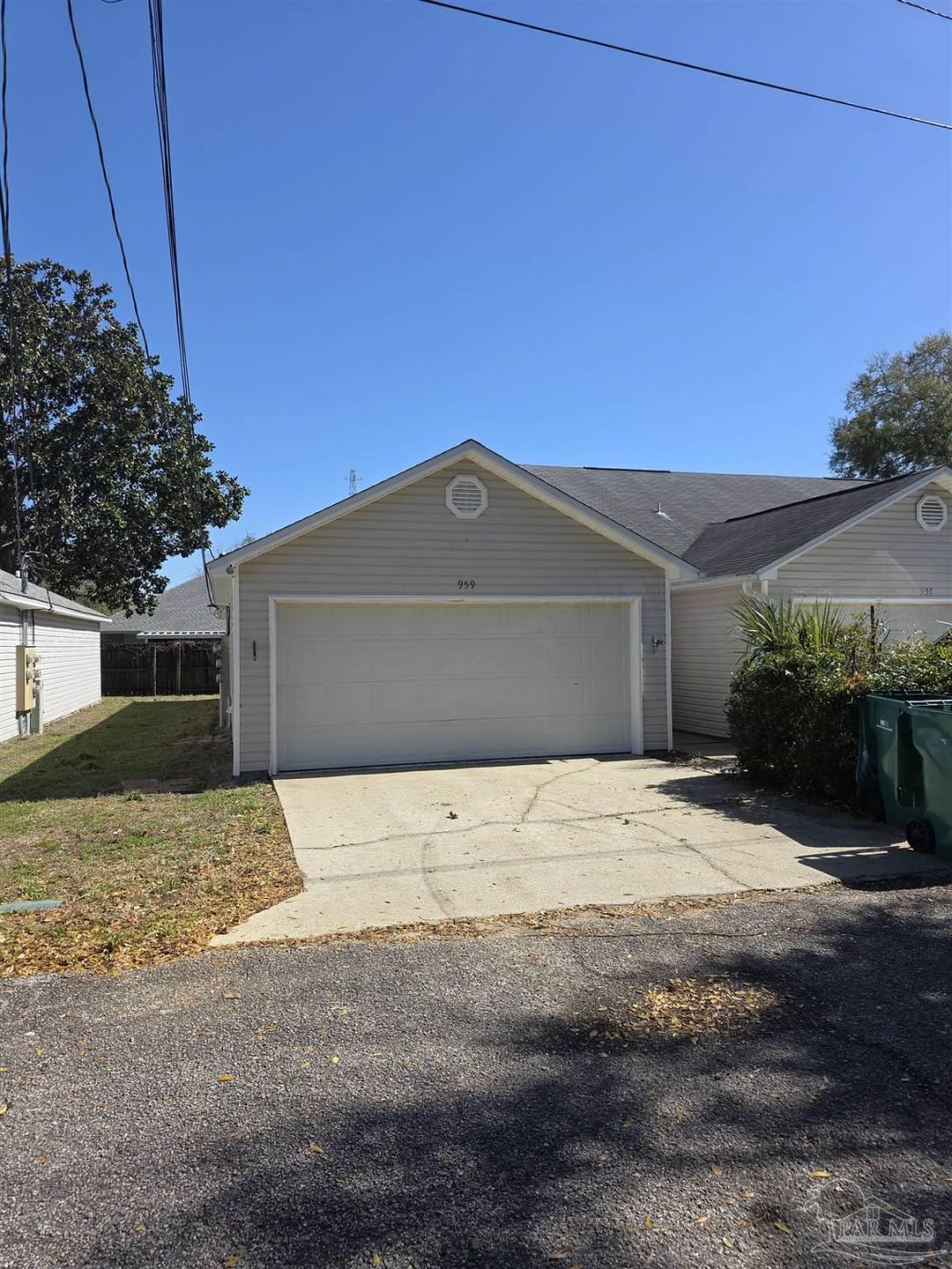 959 Tray Dr, Fort Walton Beach, FL 32547 Main Photo