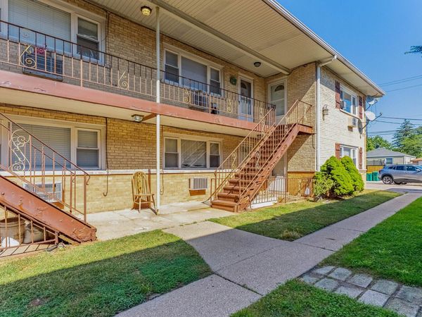 4215 S HARLEM Avenue, Unit 8, Stickney, IL 60402