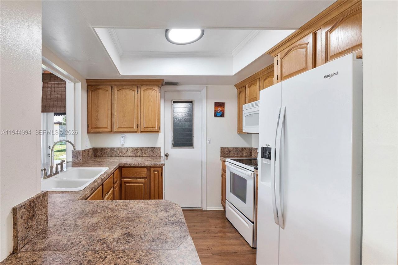 5011 NW 51st St, Tamarac, FL 33319 Photo