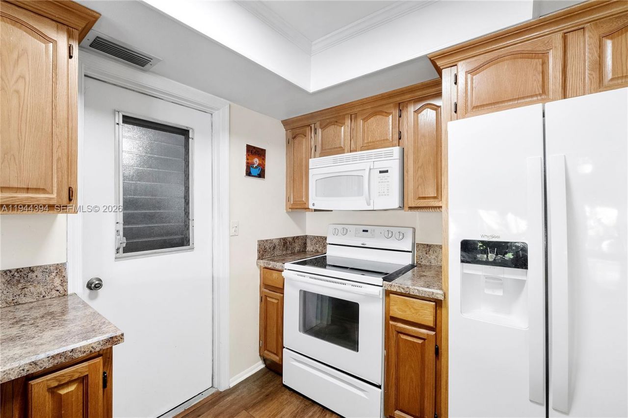 5011 NW 51st St, Tamarac, FL 33319 Photo