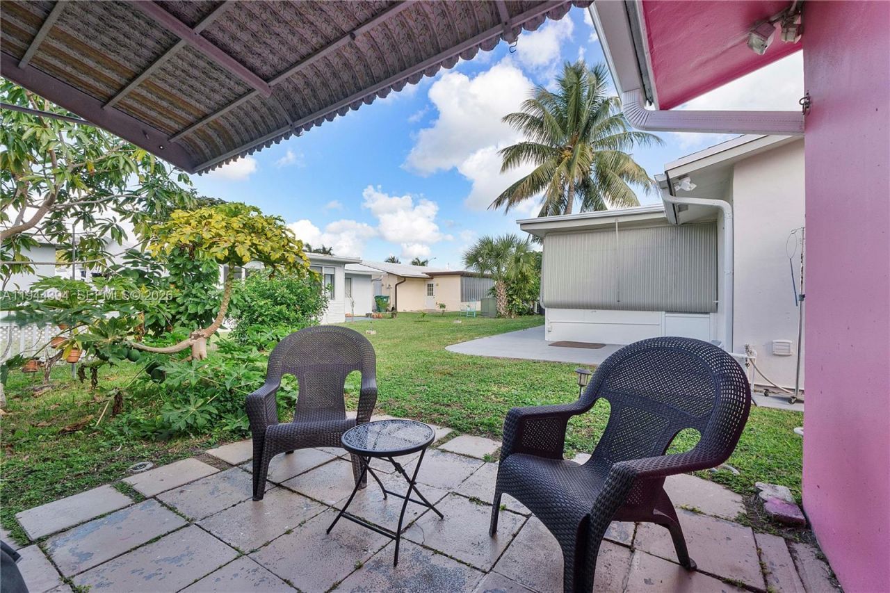 5011 NW 51st St, Tamarac, FL 33319 Photo