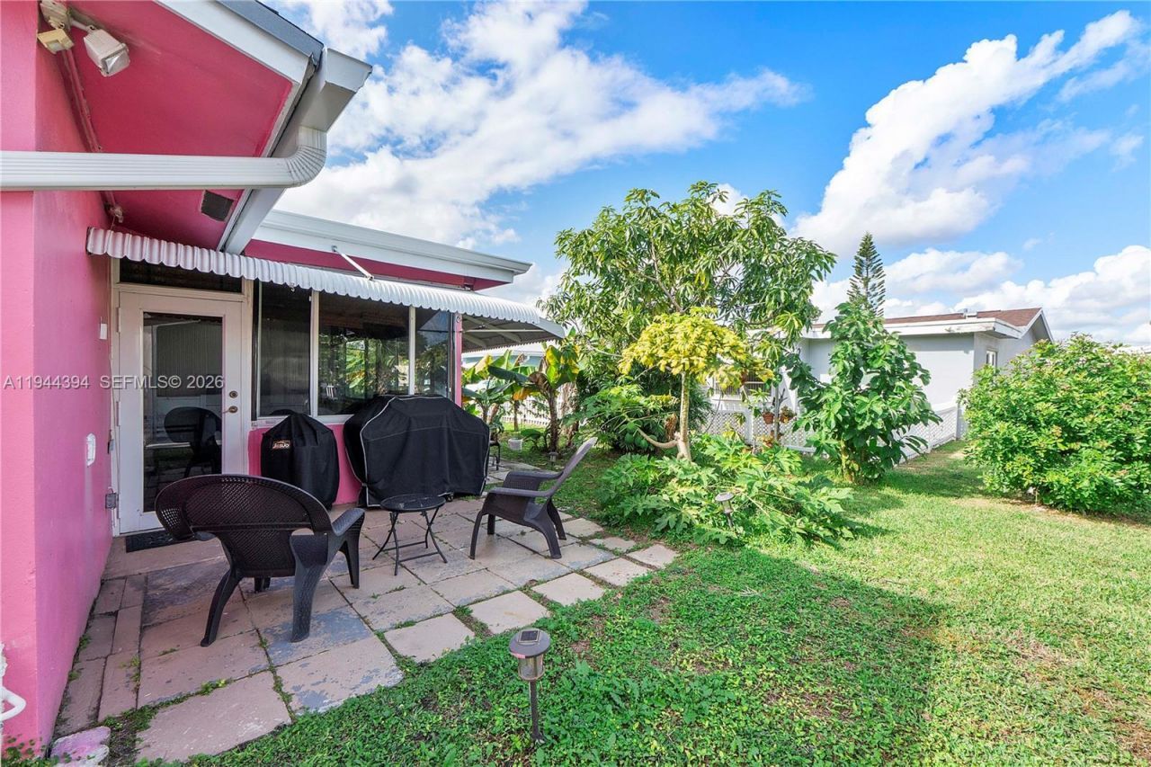 5011 NW 51st St, Tamarac, FL 33319 Photo