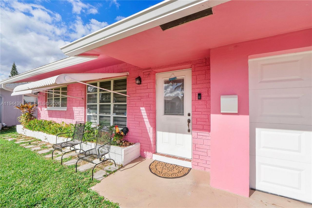 5011 NW 51st St , Tamarac, FL 33319 Photo