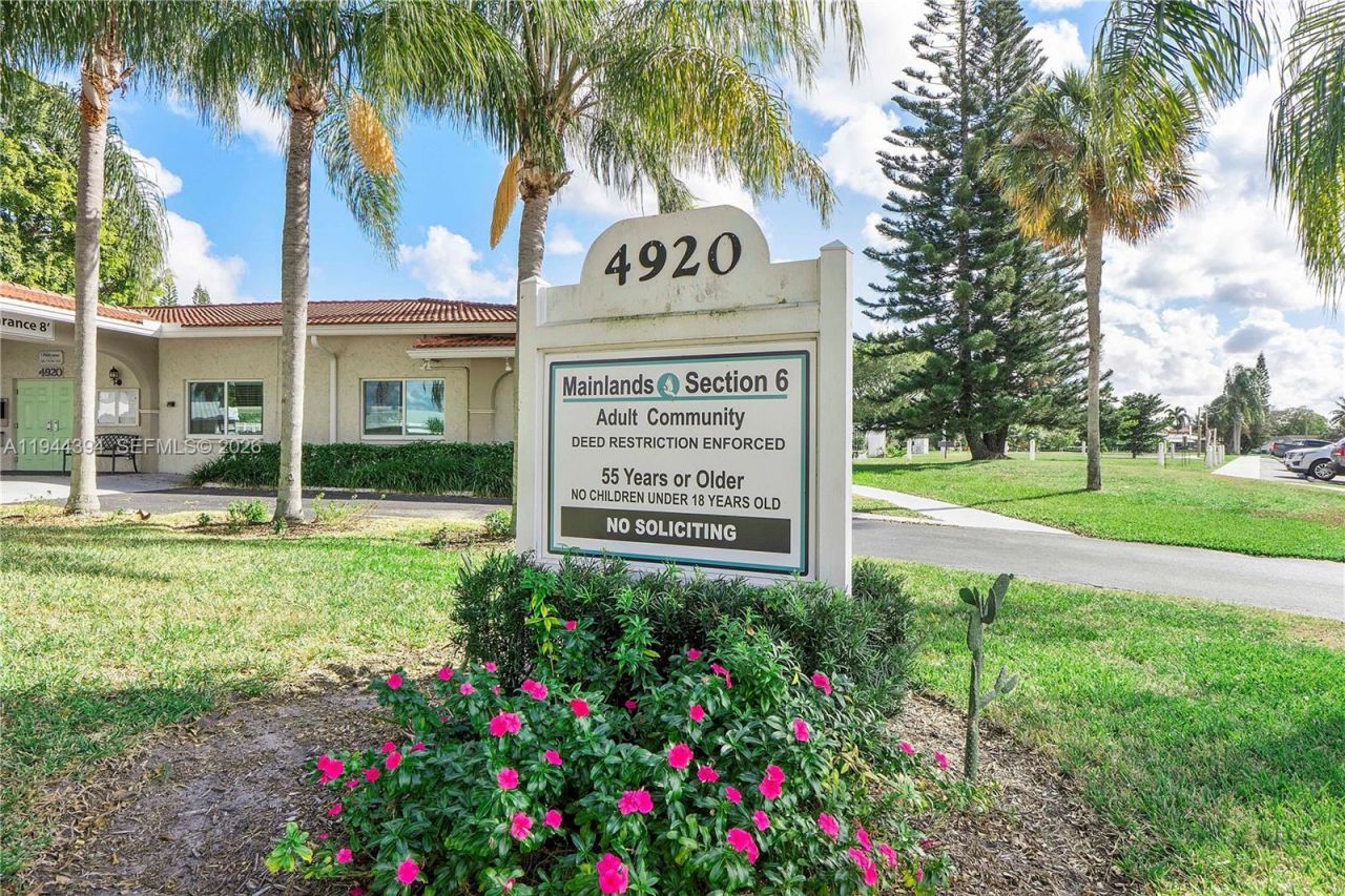 5011 NW 51st St, Tamarac, FL 33319 Photo