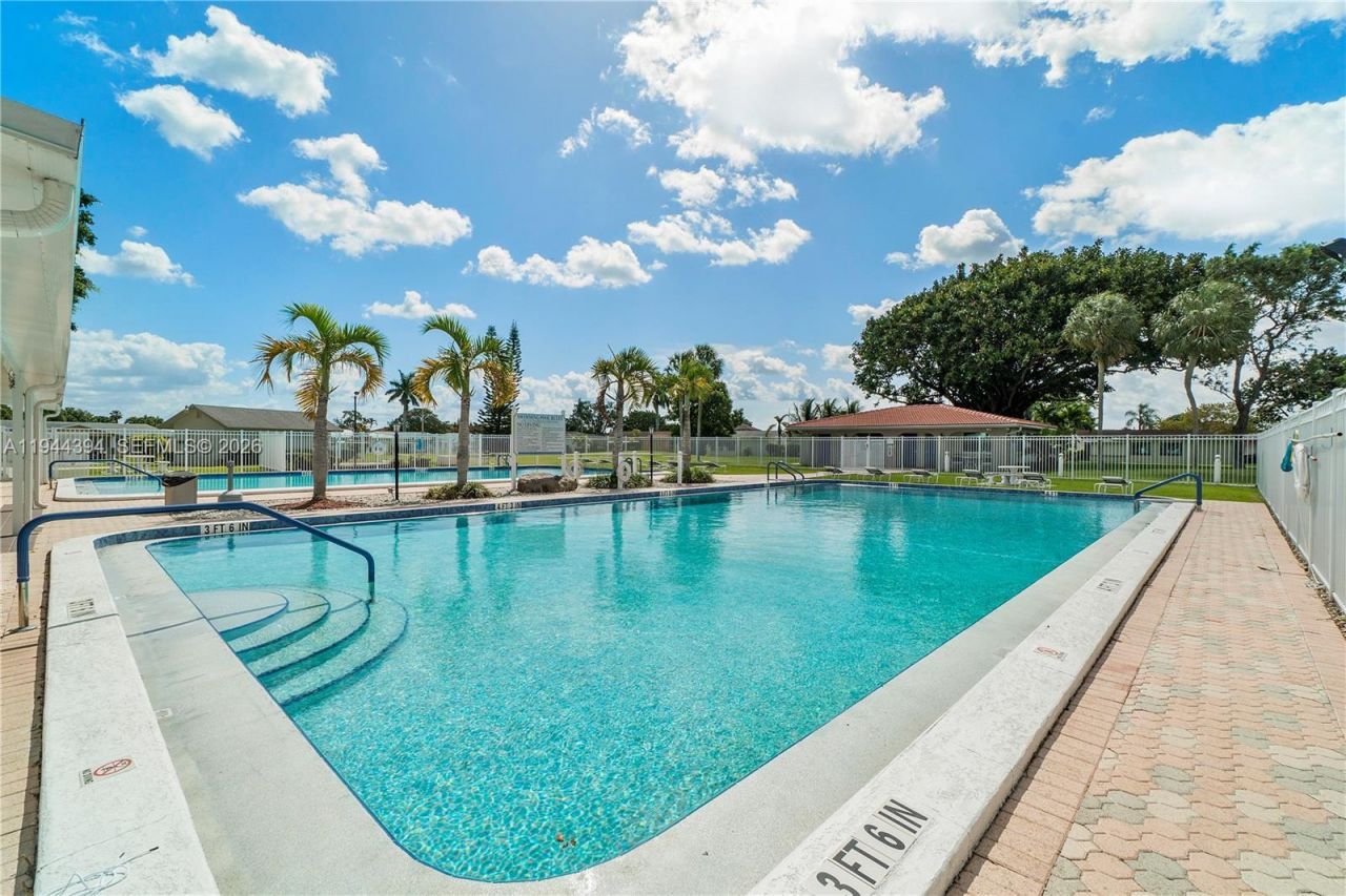 5011 NW 51st St, Tamarac, FL 33319 Photo